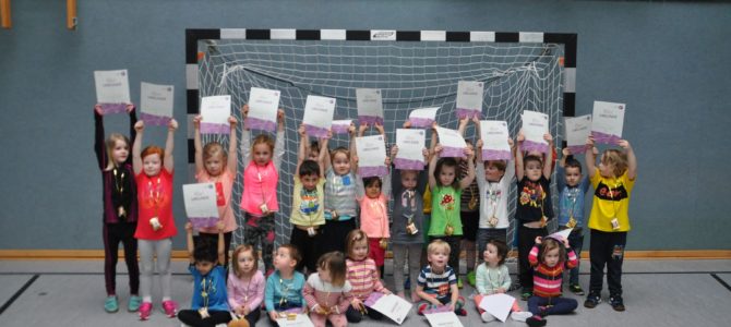 KIBAZ: 27 Kinder legen das Kinderbewegungsabzeichen ab KIBAZ: 27 Kinder legen das Kinderbewegungsabzeichen ab